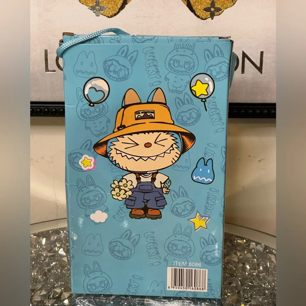 NIP Labubu stationery set.